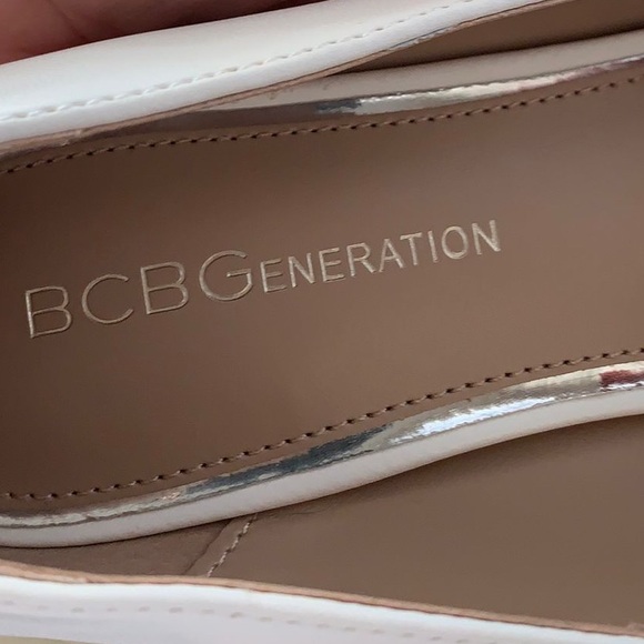 BCBGENERATION Holli Pointed Toe Pump - Picture 7 of 8